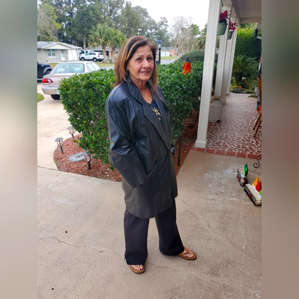 Meet your Posher, Maurine